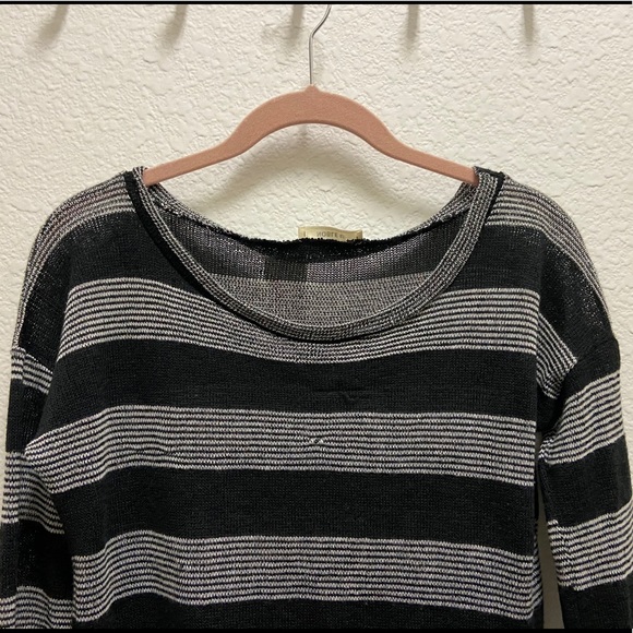 NEW Black & White Striped Lightweight Sweater - Picture 4 of 5